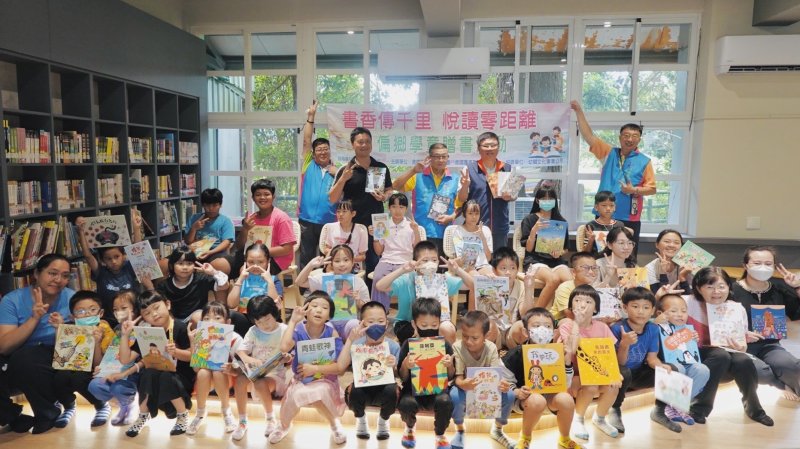 「書香傳千里‧悅讀零距離」 救國團高雄市團友會贈書新發國小 為偏鄉孩子點亮閱讀希望
