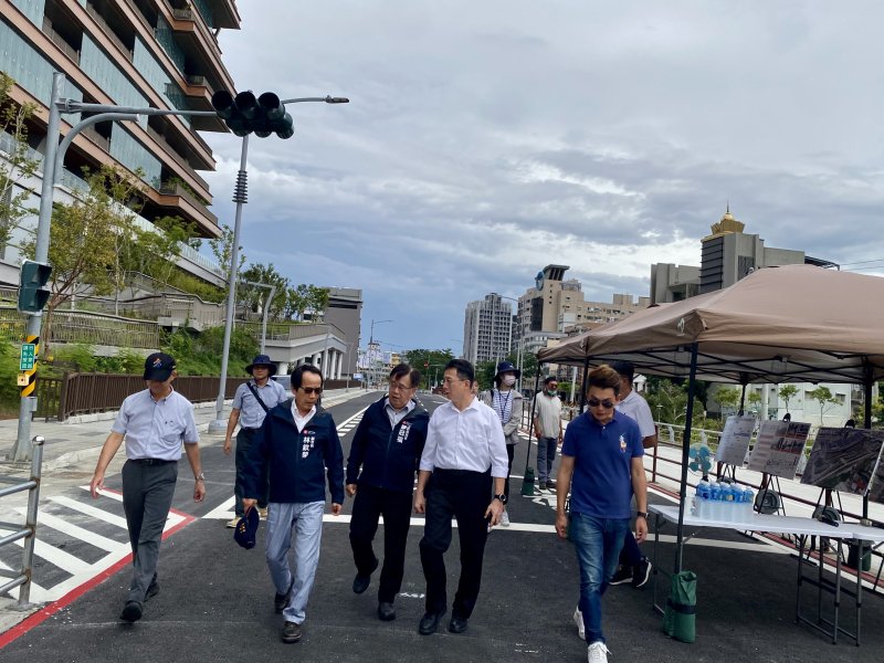  林欽榮副市長視察第85期市地重劃區曹謹路打通工程
