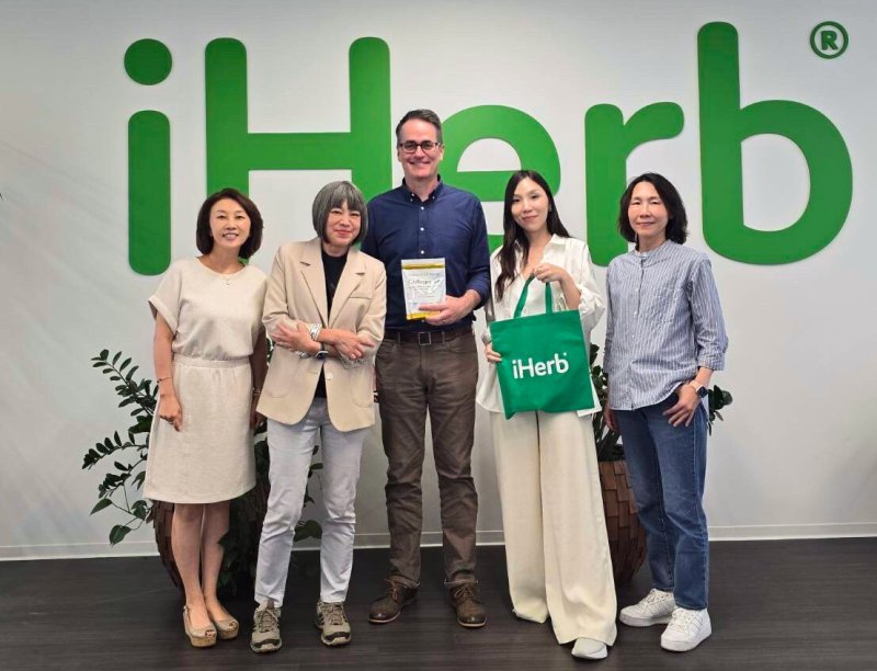 范琪斐美國上工「高年級實習生」 挑戰 iHerb 物流員 48 小時大開眼界