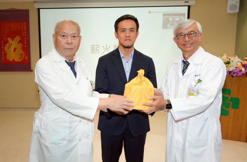 高雄秀傳醫院院長交接　新院長傅尹志提「三個共好」願景打造最接地氣的健康守護