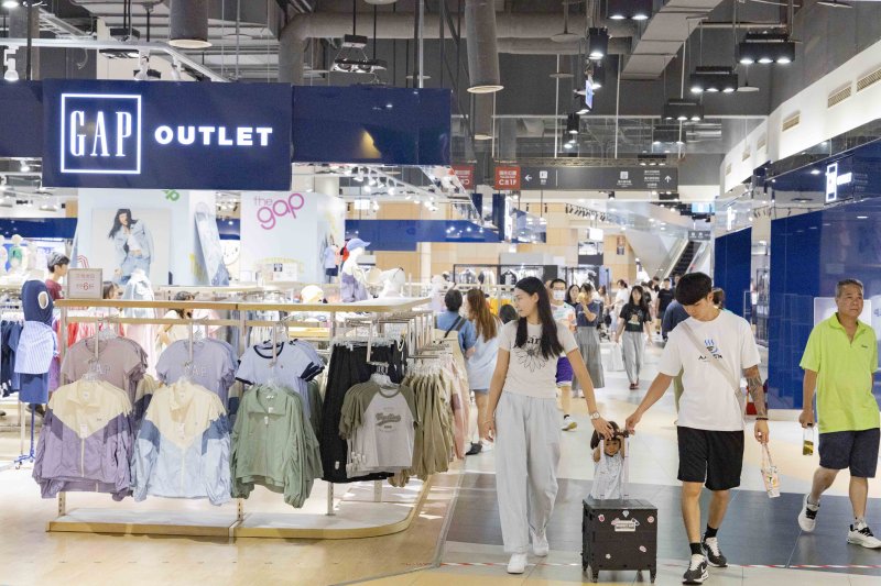義大連假優惠雙登場！樂園第二人15元 一票暢玩 Outlet 秋冬新裝上市2折起 運動潮流下殺超優惠