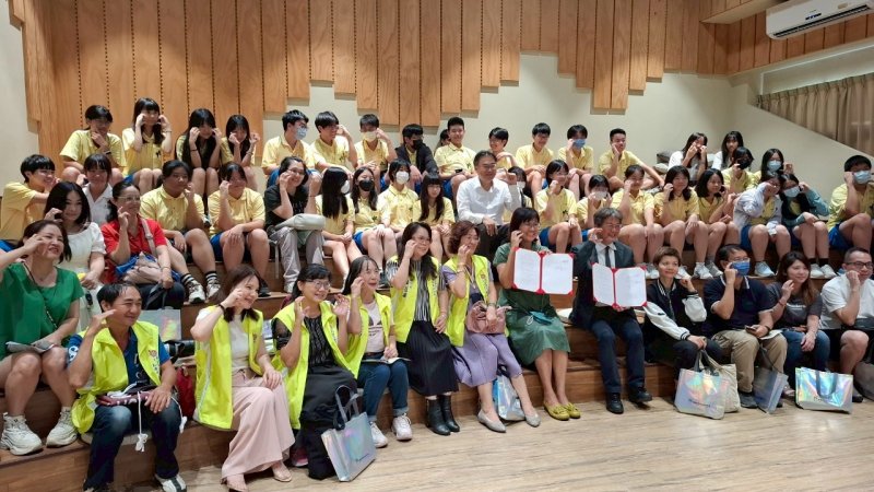 結合AI科技與雙語實驗課程　中山高中培育在地新世代金融理財人才
