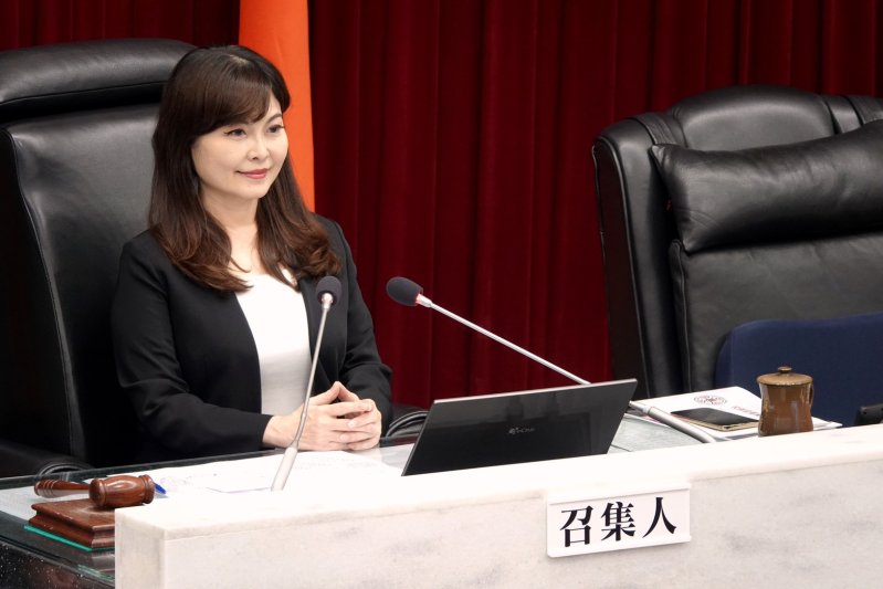 校園場地被「賤租」一年半僅收12萬！陳美雅痛批：圖利特定團體、教育局嚴重失職