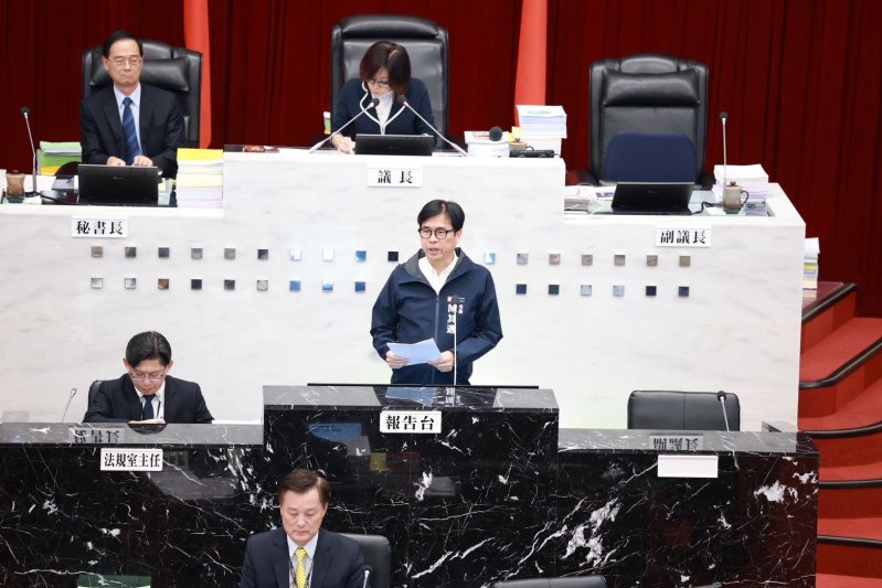 赴議會報告115年度高雄市總預算編制 陳其邁：以財政穩健為基礎 持續推動各項市政建設 加強高雄軟硬體發展