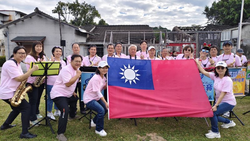 黃埔新村元旦升旗典禮快閃音樂會 音樂與國旗齊揚　在地創生力量共振迎向新年