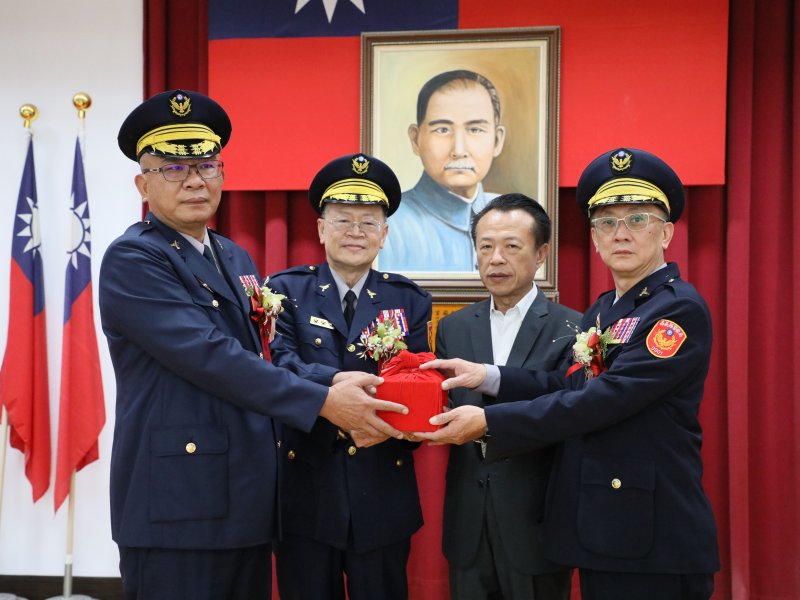 古瑞麟接任嘉義縣警察局長 翁章梁見證交接典禮