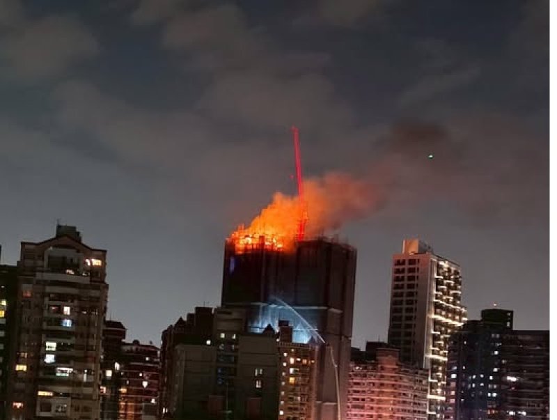 高雄鼓山區豪宅建案深夜火警　高樓救災與預售屋權益引關注