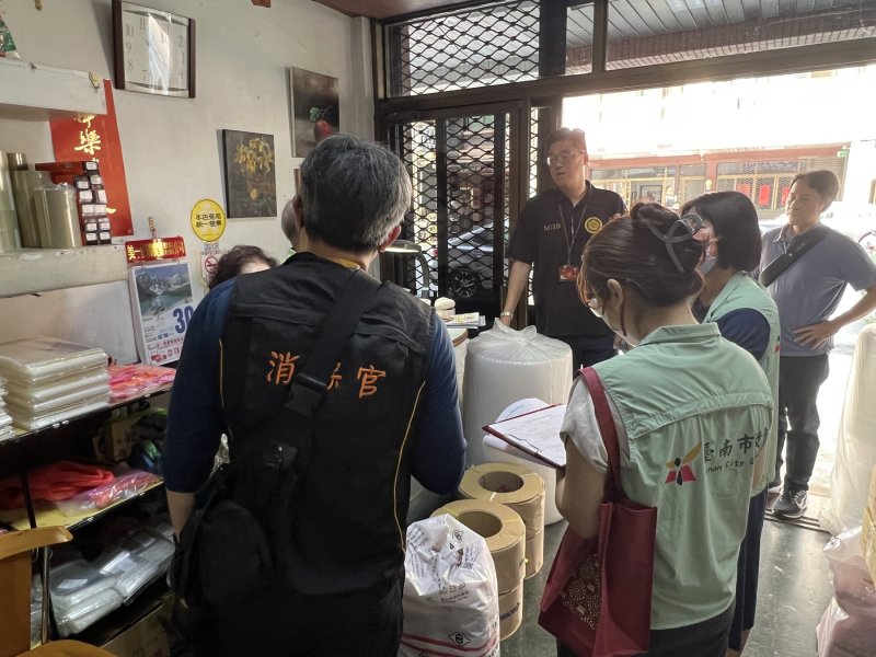 塑膠袋價格引關注 南市府啟動稽查機制 呼籲民眾理性消費