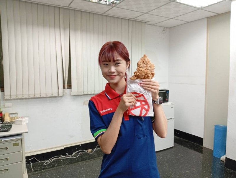 這款雞排也太大了!話題新品「大大大雞排」美味多汁 重新定義國民美食新標準 這款雞排也太大了!話題新品「大大大雞排」美味多汁 重新定義國民美食新標準
