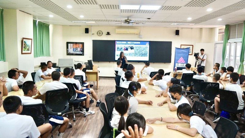 屏縣府因應極端氣候與全球變局 攜手AIT 推動「I CAN HELP」強化校園防災力