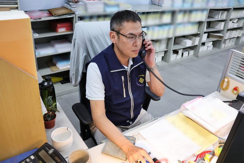 欠繳健保罰鍰，保單露端倪 書記官查封房屋，家人速繳清