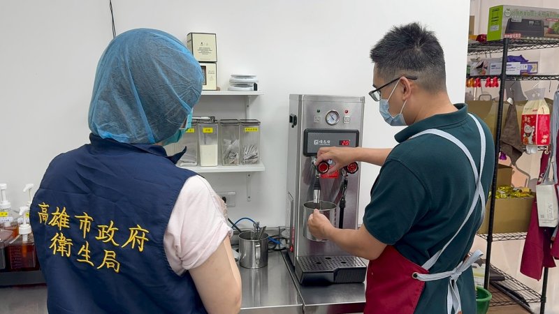 保障飲冰品消暑食安　高市衛生局今年1至5月抽驗共164件　2件違規依法裁處