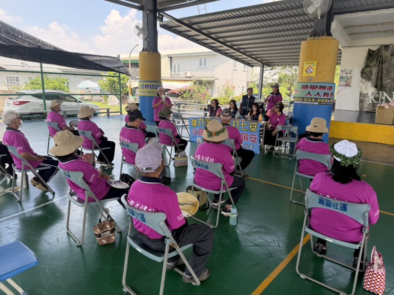 攜手守護部落長輩 屏東執行分署深入百合園區扎根法治觀念