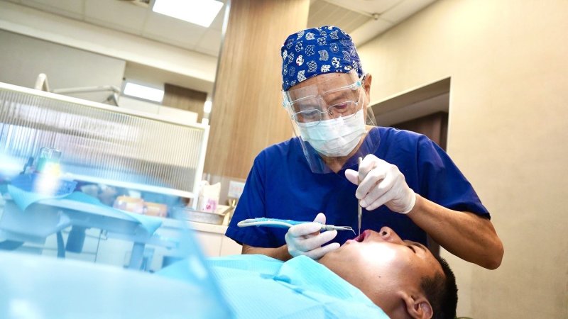 財政窘迫的屏東終於跟上其他縣市腳步免費為老人裝假牙
