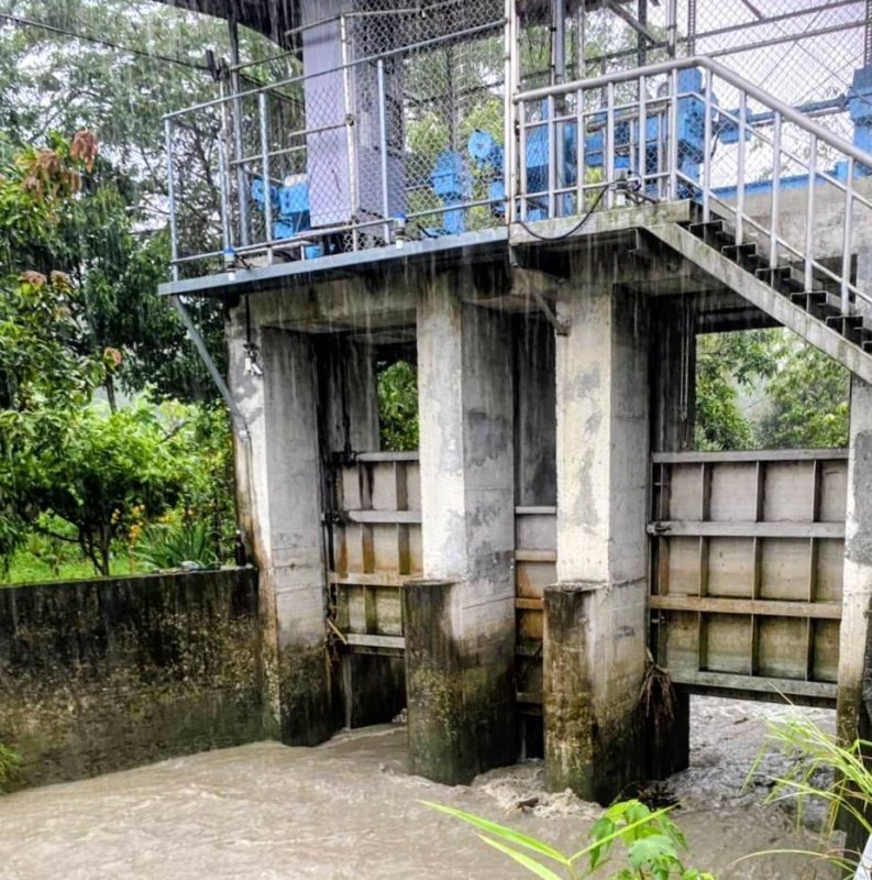 極端豪雨致美濃局部積淹水 農水署高雄管理處啟動應變全力協助地方排水