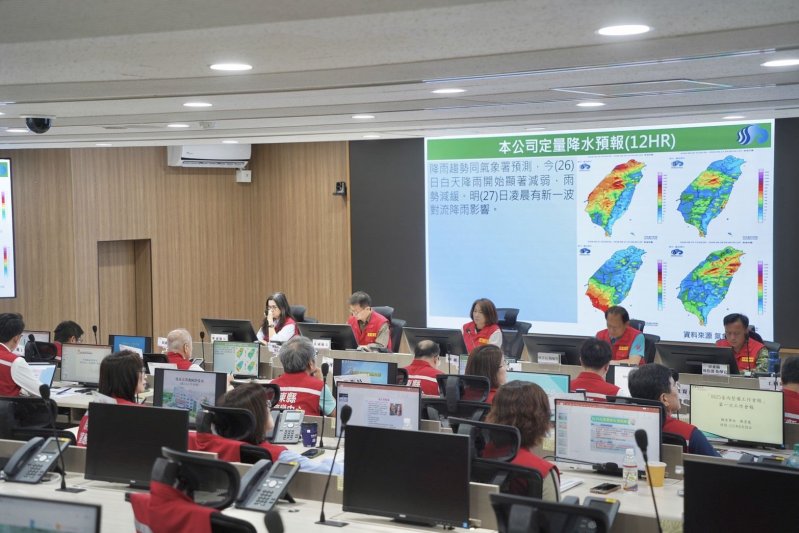 屏東豪大雨災住戶淹水 周春米指示 逾50公分補助1.5萬 並指示救災、減災跟復原同時並進