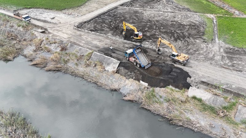 屏東破堤淹水被譏豆腐渣程　縣府澄清降雨強度遠超百年設計標準