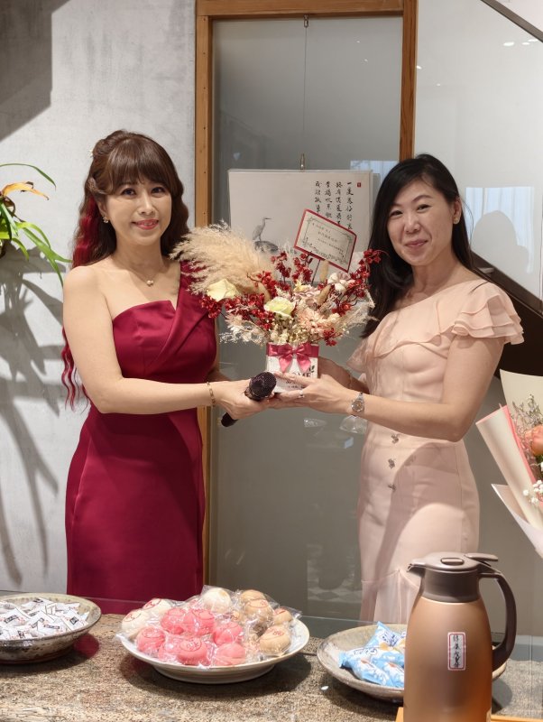 《浮花夢影》藝術交織音樂　任怡潔創作個展開幕茶會溫馨登場