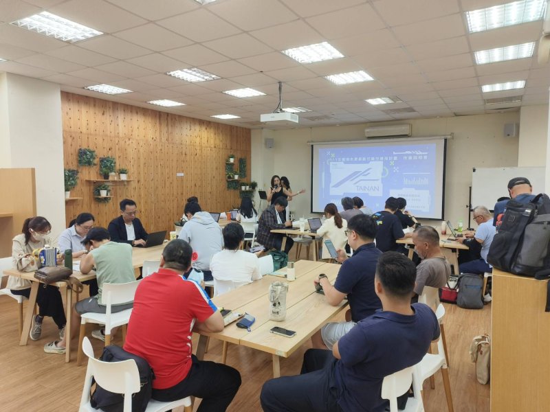臺南市政府攜手企業迎向AI時代 數位轉型說明會7月21日登場 專家解析AI與著作權議題