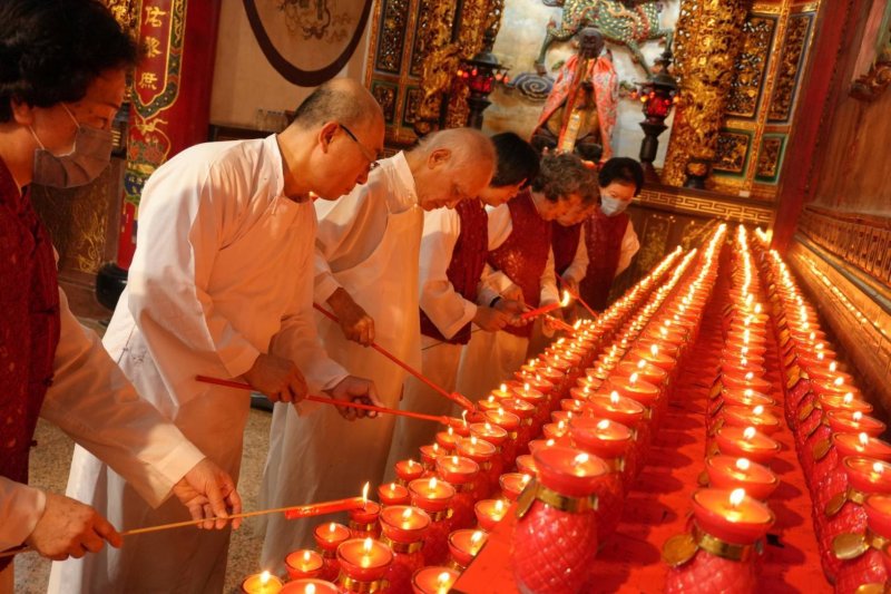 高雄東照山關帝廟8月盛大法會登場　觀音金身開光、萬人點燈祈福接力舉行