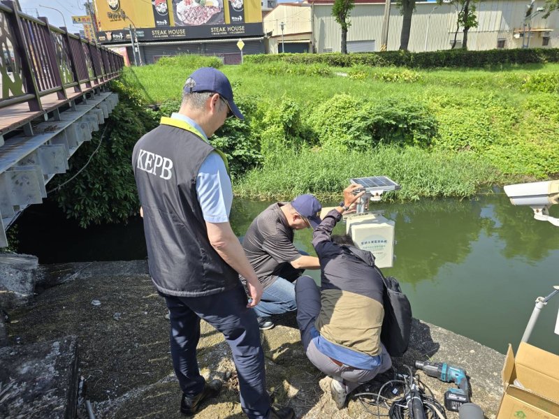 高雄市後勁溪死魚漂浮環保局水質檢驗多正常　原因不明仍待分析
