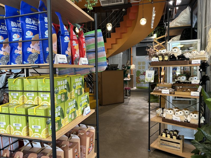 微型草鴞現身高雄翰品酒店草鴞保育微型展友善草鴞農產品標章 