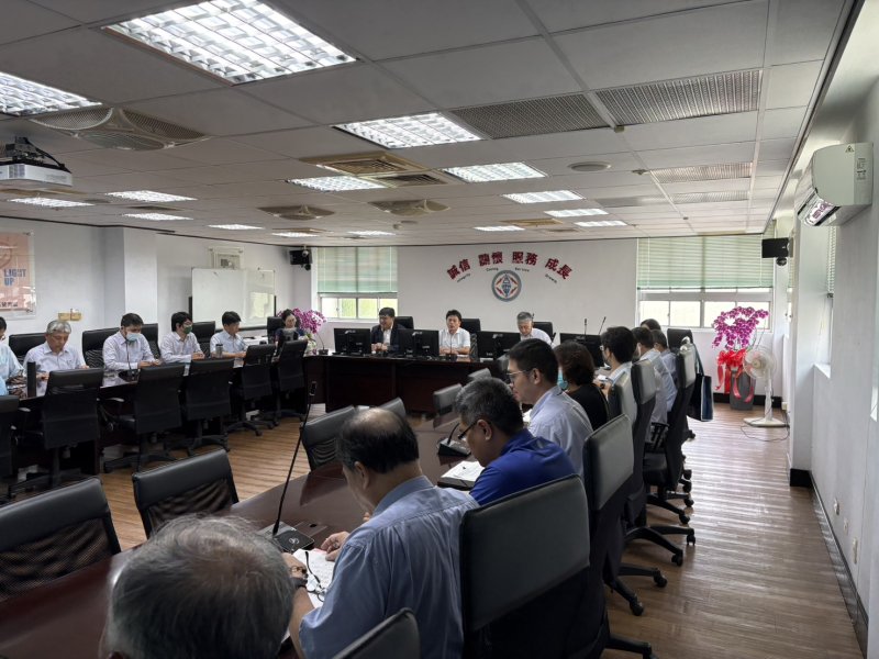 紅霞颱風掠過外海 台電高雄區處防颱籲民眾利用網路通報查詢停復電資訊