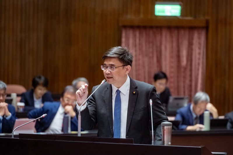 藍營操作倒閣議題　賴瑞隆喊話：國際變局下正是高雄關鍵時刻　總預算、無人載具條例才是當務之急