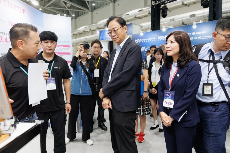 光電新制8月上路，中央實證與桃園場域形成淨零建築推進鏈 睿田能源立面光電補城市綠電