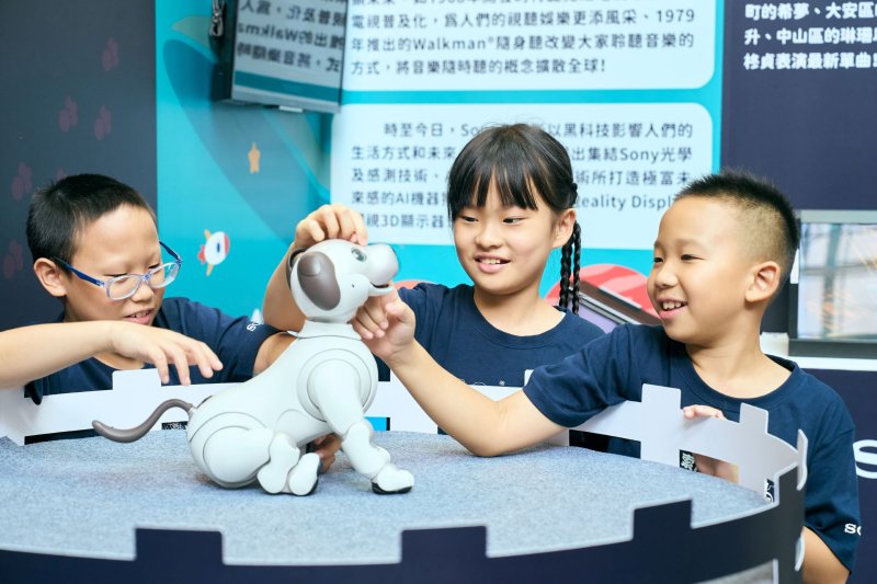 小學生翻玩未來世界！ 第14屆索尼創意科學大賞玩具成果展 暑假限定免費參加 Sony aibo機器狗、裸視3D 顯示器獨家來台特展