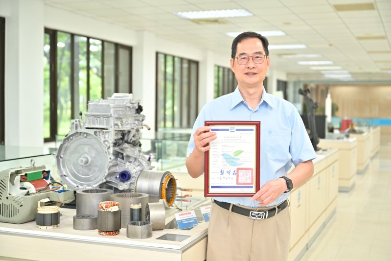 中鋼「電磁鋼捲RC30」榮獲經濟部資源再生綠色產品認證 為下游用鋼產業打造低碳競爭力