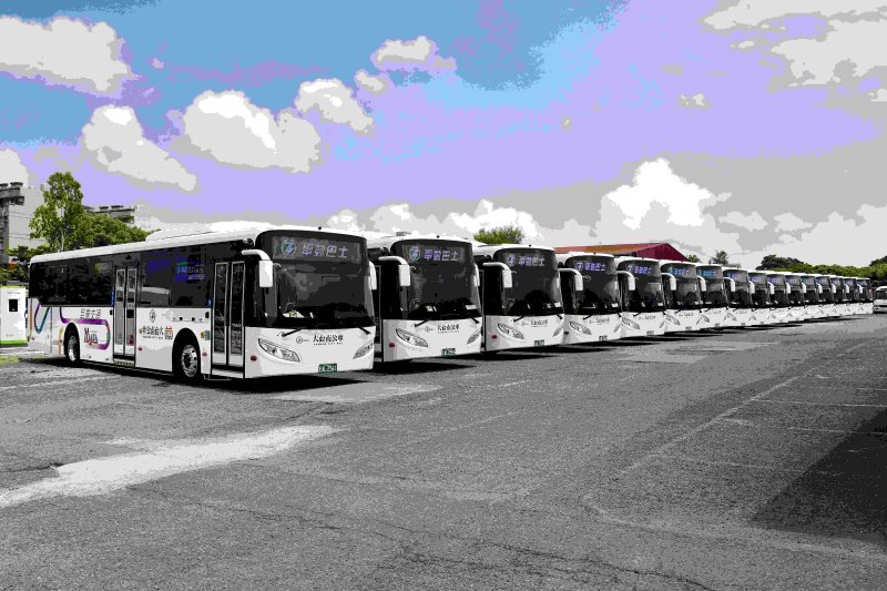 台南再添22輛電動公車　打造綠色低碳公共運輸