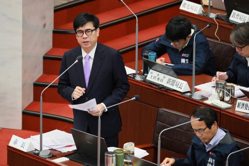 銀髮人才服務拓展東高雄　陳其邁：城鄉均衡納入設點考量