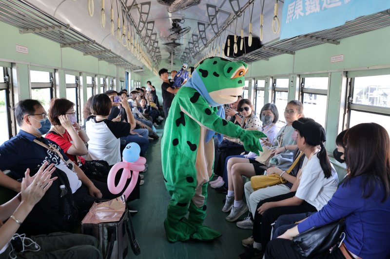 9/10開搶！南國漫讀藍皮之旅 漫遊屏東鐵道文化與山海