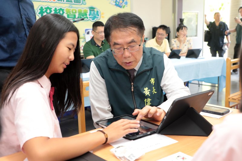 台南全國首創AI教育基礎建設　黃偉哲：用AI助攻適性學習