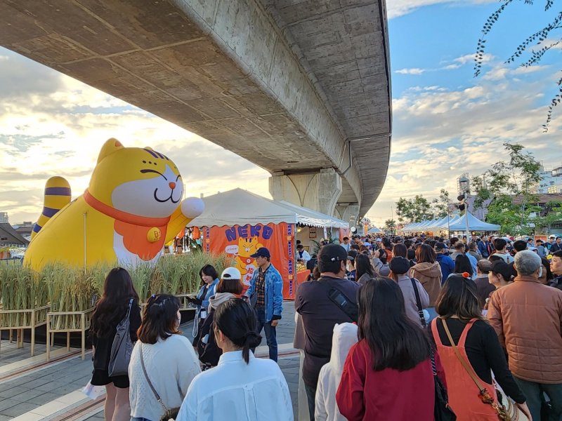 屏東西市場藝人熱力開唱 NEKO MARKET蹓毛小孩 屏東好市多多 陪你歡度中秋連假
