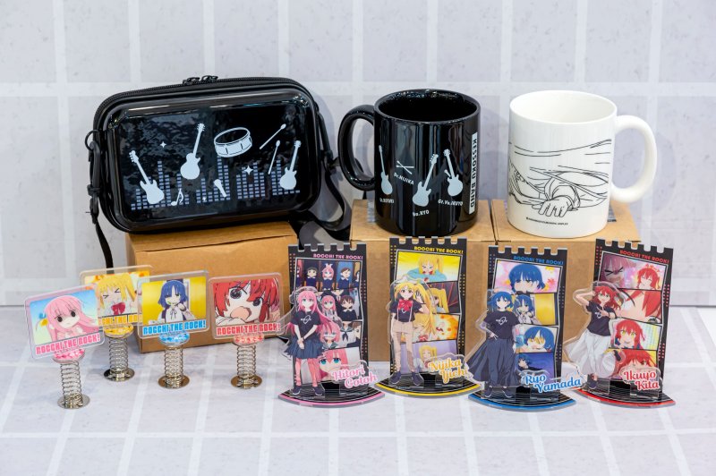 「《孤獨搖滾！》POP-UP STORE」即日起夢時代搖滾登場 完熟芒果箱、角色拍照牆　粉絲一起重溫青春樂團日常
