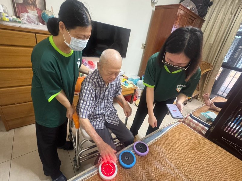 屏東長照再升級，居服機構啟動智慧科技，再創陪伴服務新模式
