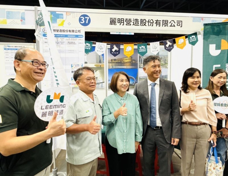 屏東府攜手台積電協力廠商拓展就業機會　大型徵才吸引近千人參與