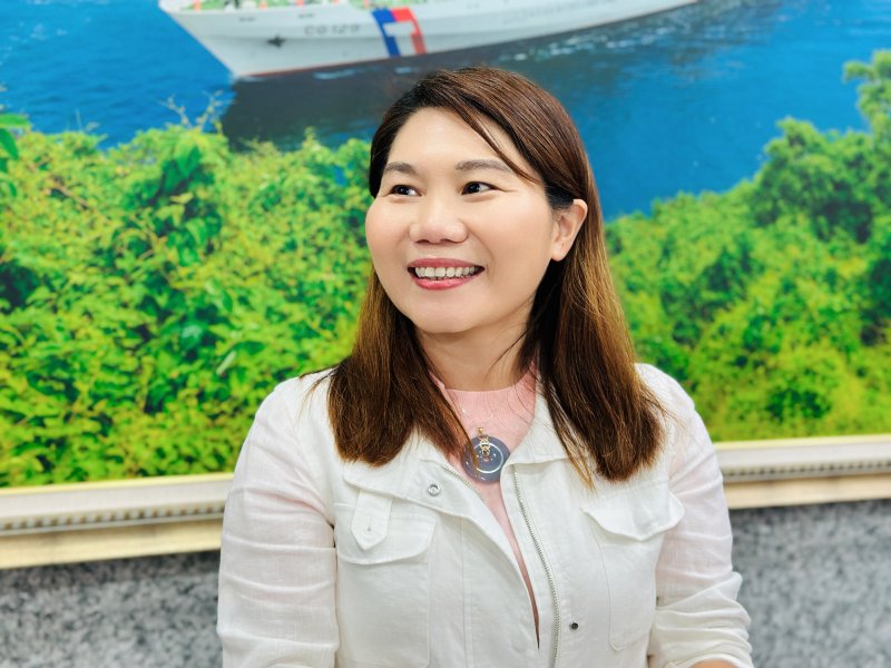 李雅靜反嗆林智鴻：普發現金2萬元，林智鴻敢不敢到民進黨中常會提案？