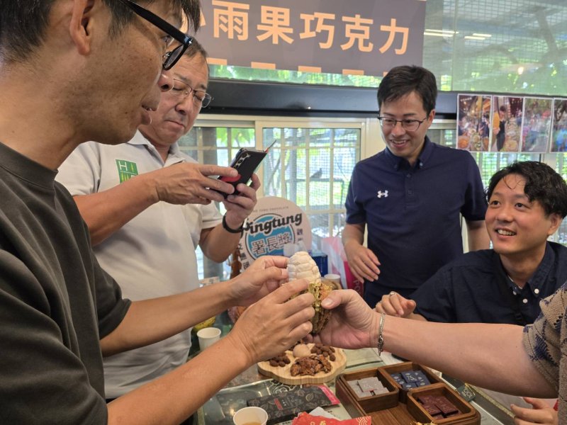 巧克力搭起台日交流橋梁！媛訪團走訪屏東小雨果 力邀串聯宇和島市產業祭