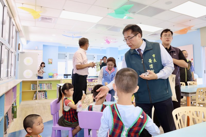 百年中營國小校舍煥新登場　黃偉哲盼學童安心學習