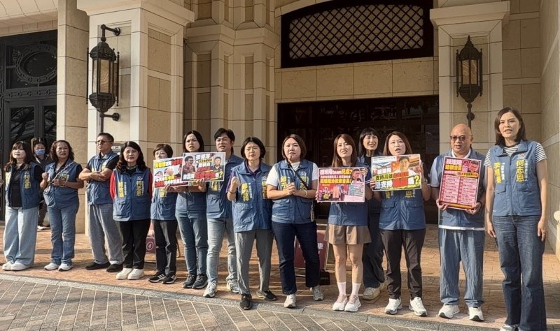 柯志恩婦女後援會成立大會爆攻防　張博洋等人質疑兩岸路線、國民黨十多名議員回嗆