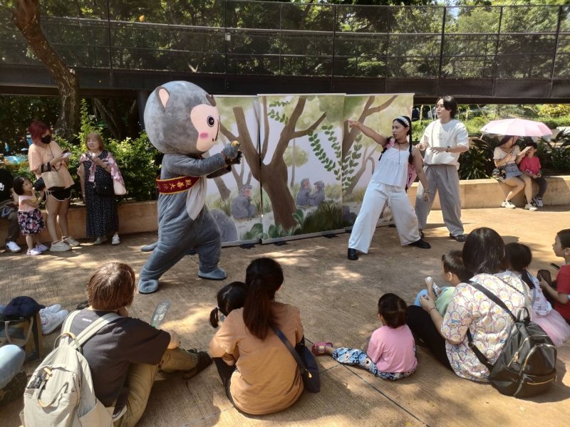響座劇場演出，吸引許多人觀看。（圖：主辦單位提供）