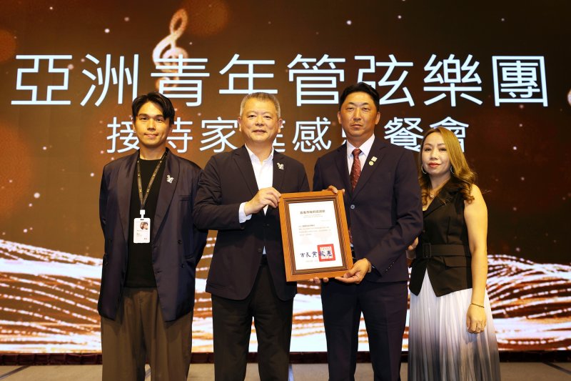 嘉義市副市長林瑞彥代表市府向49組接待家庭