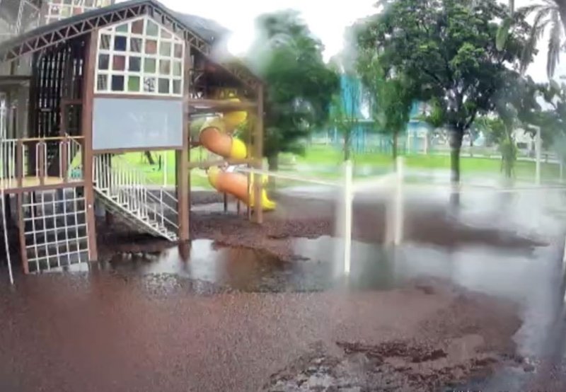 巴轆公園-松木皮鋪面下方可暫存約122頓雨水