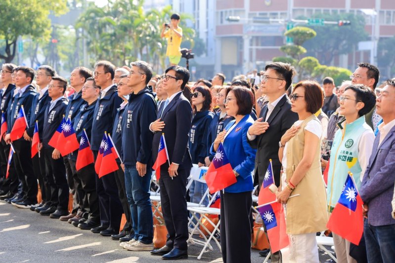 高雄市政府今(10)日隆重舉行中華民國115年國慶升旗典禮