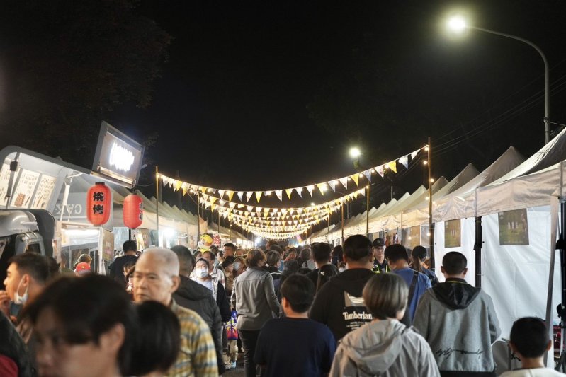屏東狂客音樂市集人潮(資料照) 屏東狂客音樂市集人潮(資料照)