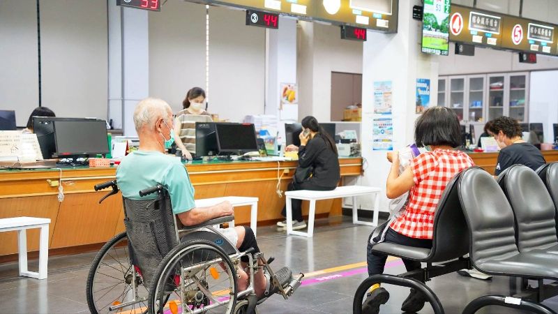 攔阻5起房產詐騙 守住民眾逾2,150萬 屏東地政防詐網建功