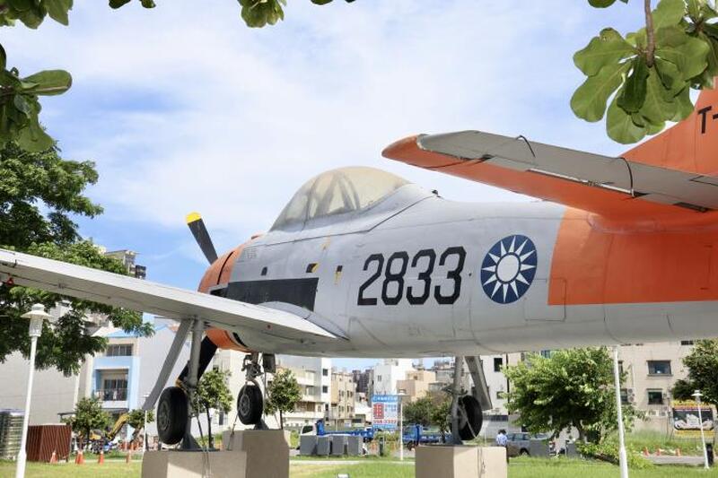 8架除役軍機為台南添新亮點   認識歷史，盼全民敬軍